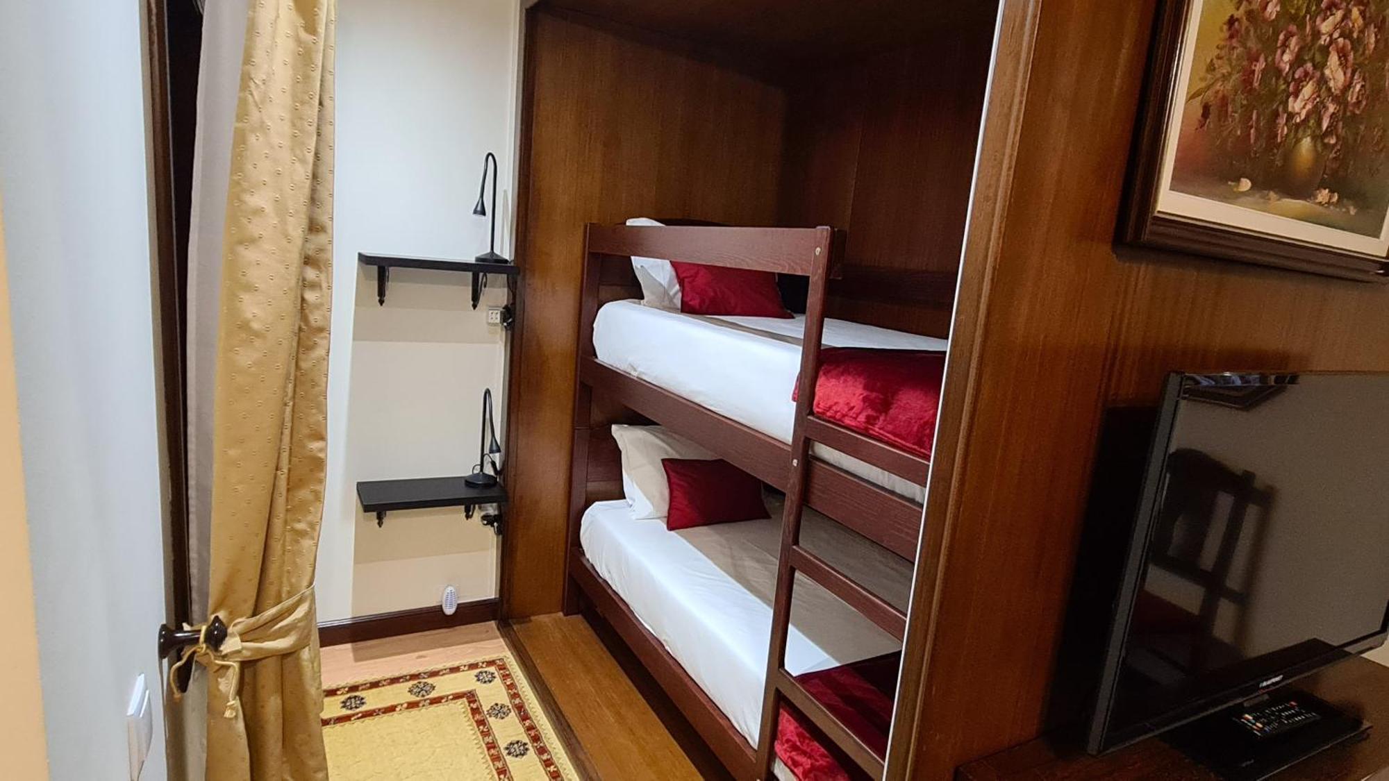 Casa Marques Bed & Breakfast Angra do Heroismo Room photo